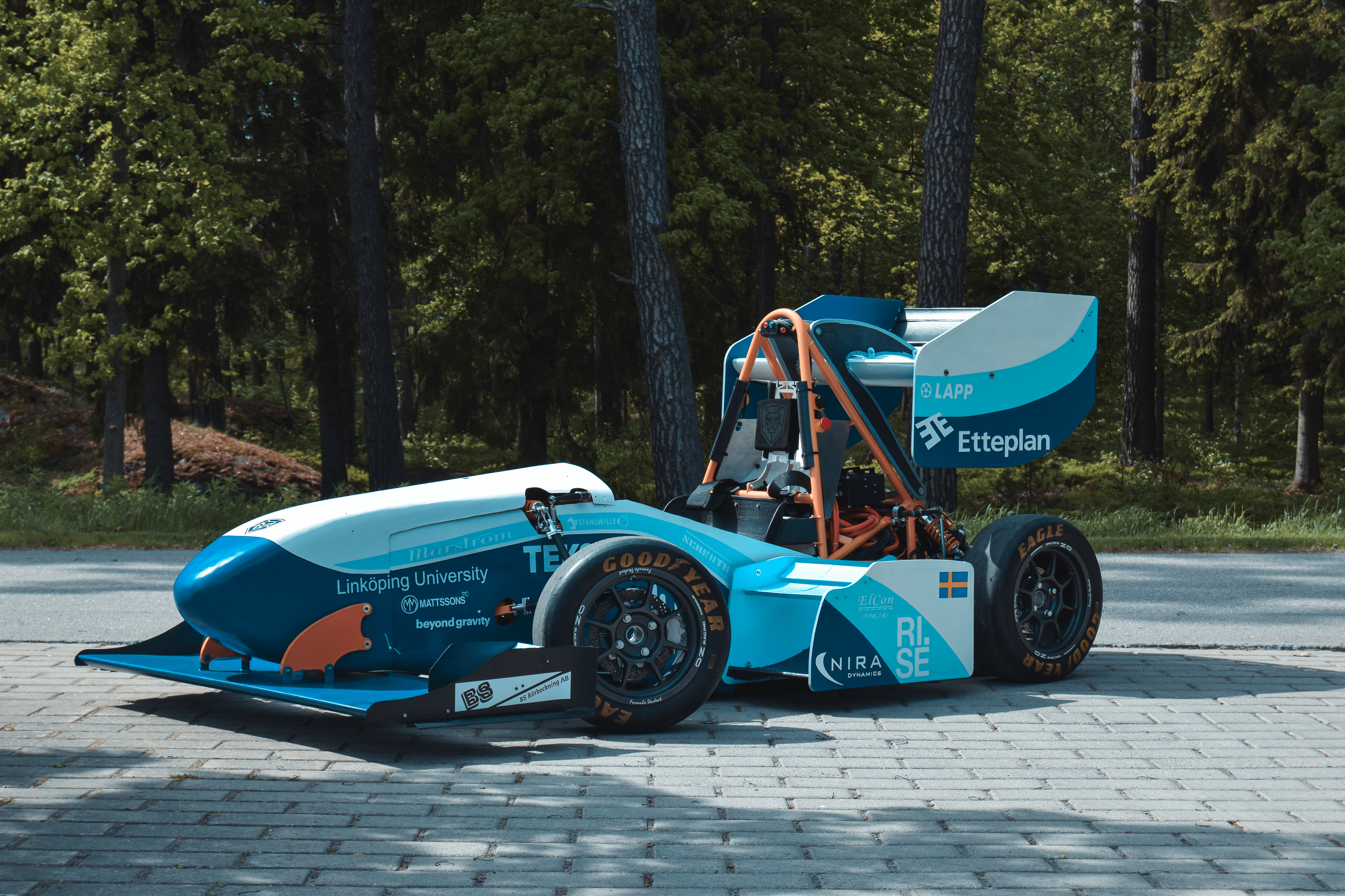 ER22 race car in the garage